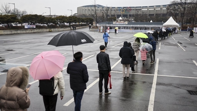 South Korea’s COVID death toll has passed the 30,000 mark.